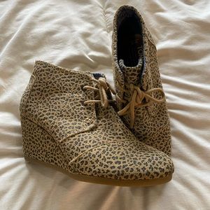 Toms Wedge Booties
